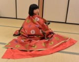 狩衣・十二単に変身！（子ども用） 新潟県立歴史博物館公式サイト