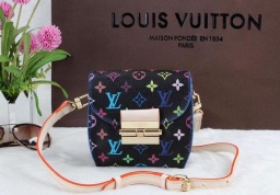 手頃なサイズ　ルイヴィトン　ハートブレイカー　キャンバス　柔らかい上質なショルダーバッグ...