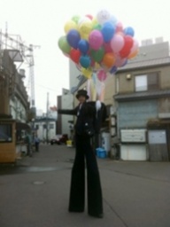 Ｋｕｒｏのマジカルジャグリングステージショー