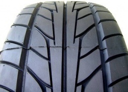 NITTO、NT555タイヤ激安販売中。工賃込みにて激安販売中!