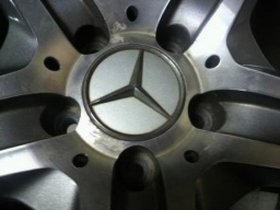 ボルト穴加工、M12～M14、メルセデスベンツ用アルミホイール加工