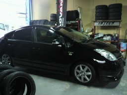 プリウス タイヤ激安 大阪 和泉市 堺市 泉大津市 岸和田市 タイヤ激安泉大津市 和泉市...