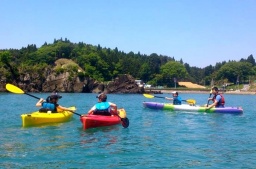 南三陸の海をシーカヤックで思いっきり遊ぼう！！