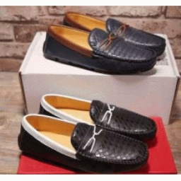 数年前から流行っているフェラガモ コピー 販売シューズ