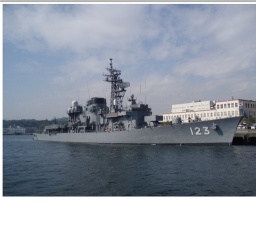 [日帰りツアー・体験イベント]横須賀軍港めぐりクルージング【海軍カレー】