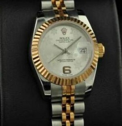 ゴージャス感満点のロレックス 時計 偽物が登場