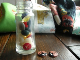 第九回「夕べの集い」 ハギレとボタンでつくるフォトフレーム