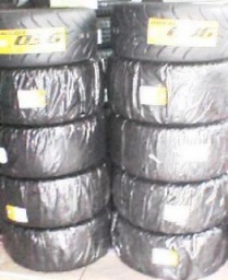 ポルシェレース用タイヤ販売　ポルシェタイヤ販売