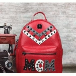 存在感も抜群のエムシーエム コピーバッグ