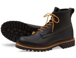 履き心地がよくデイリーに活躍するレッドウィング コピー靴