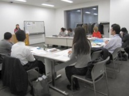 話し方、スピーチを英語で楽しく学べる非営利学習会(トーストマスターズ、武蔵小杉、英語中上...