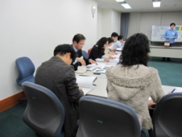 話し方、実践英語の上達なら85年の実績を持つスピーチ学習会「トーストマスターズ」