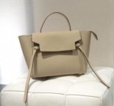 細部へのこだわりも十分のバレンシアガ コピー