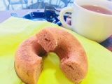 苺の焼きドーナツと紅茶を召し上がれ！