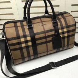 収納性が高いバーバリー コピー