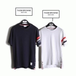 THOM BROWNE トムブラウン Tシャツ
