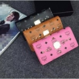 結構立派で見た目も良いmcm スーパーコピー　財布