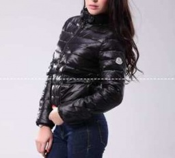 高品質を演出するモンクレール スーパーコピー