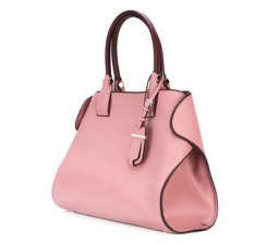 通勤や通学バッグとしてトッズ コピーバッグ新作登場