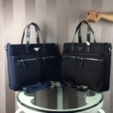  強度軽さ防水性を兼ね備えたプラダ バッグ コピー