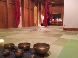 満員となりました。ゆったりとした空中体験！　エアロ（空中）・スローヨガ体験者募集。