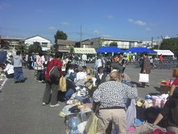 9月11日(日)鹿島田駅前広場 フリーマーケット開催!