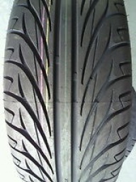 新品タイヤ　激安販売　タイヤ4本工賃込み