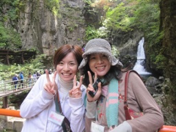 小坂スタイル 優しい自分に出逢う旅 女性モニター募集 小坂の滝めぐり、朝ヨガ、郷土料理体験、...