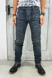 定番のバルマン コピーデニムパンツは女性らしい抜け感を演出する