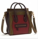 都会なイメージの女性に合うセリーヌ スーパーコピー