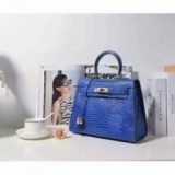 秋冬はフェミニンなHERMES コピー　バッグに注目が集まっています！