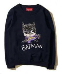 ゆったりめのシルエットと、表情豊かな素材感も魅力supreme パーカー 偽物