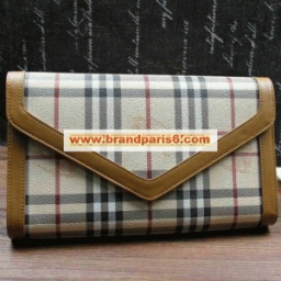 やっぱり今年も気になる!Burberryバーパリー気品溢れる上質な仕上がりチャック柄ショルダーバッ...