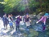週末アウトドア　自然たっぷり 沢トレッキングツアー　アウトドア社会人サークルFEAD