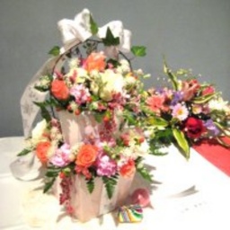 ホワイトバスケット フラワーアレンジメント展示会