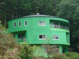 下田でヨーガと温泉の週末を!~UFOハウスにて~