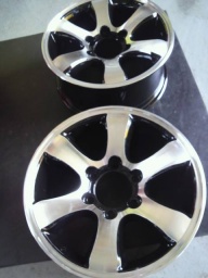 グランドハイエース　ハイエース　プラド　ランクル　アルミホイール加工