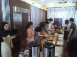 ランチde交流in天神 ～1人参加中心・条件付～　　　　