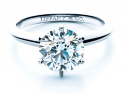 歴史を感じられるティファニー コピージュエリー