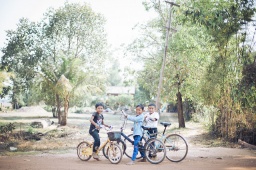 学生生活中に世界に関わる仕事をしたいと思っているあなたへ「かものはしインターン説明会」4/2...