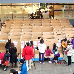 ダンボール迷路で遊ぼう！