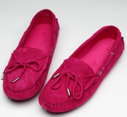 今回リリースされるのはトッズ コピーシューズ