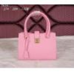 ２０３０代の男性を中心に人気を得たフェラガモ コピーショルダーバッグ