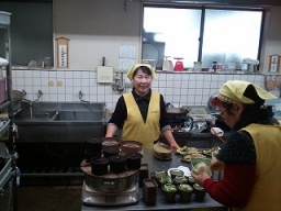 里の味覚を作って食べるエコツアー