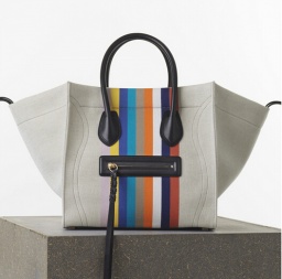 厚手の生地感が安心できるセリーヌ コピー 販売バッグ