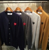 薄手のブルゾンは万能カラーのコムデギャルソン コピーの赤のスウェット