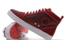 軽快な見た目と優れたルブタン コピー名作シューズ