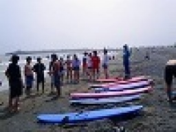 週末アウトドア　サーフィン体験＆ビーチコーミング　社会人サークルFEAD