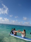 無料！沖縄宮古島、美しい離島でビーチヨガ《アートヨガに挑戦》