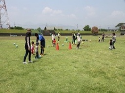 湘南ベルマーレ「開成水辺スポーツ公園 おやこサッカーきょうしつ」